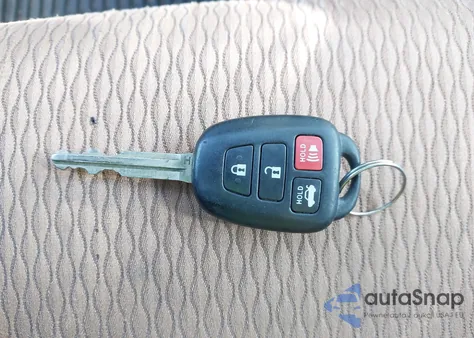 2015 Toyota Corolla Le из США, поврежденный, VIN 2T1BURHE4FC331535